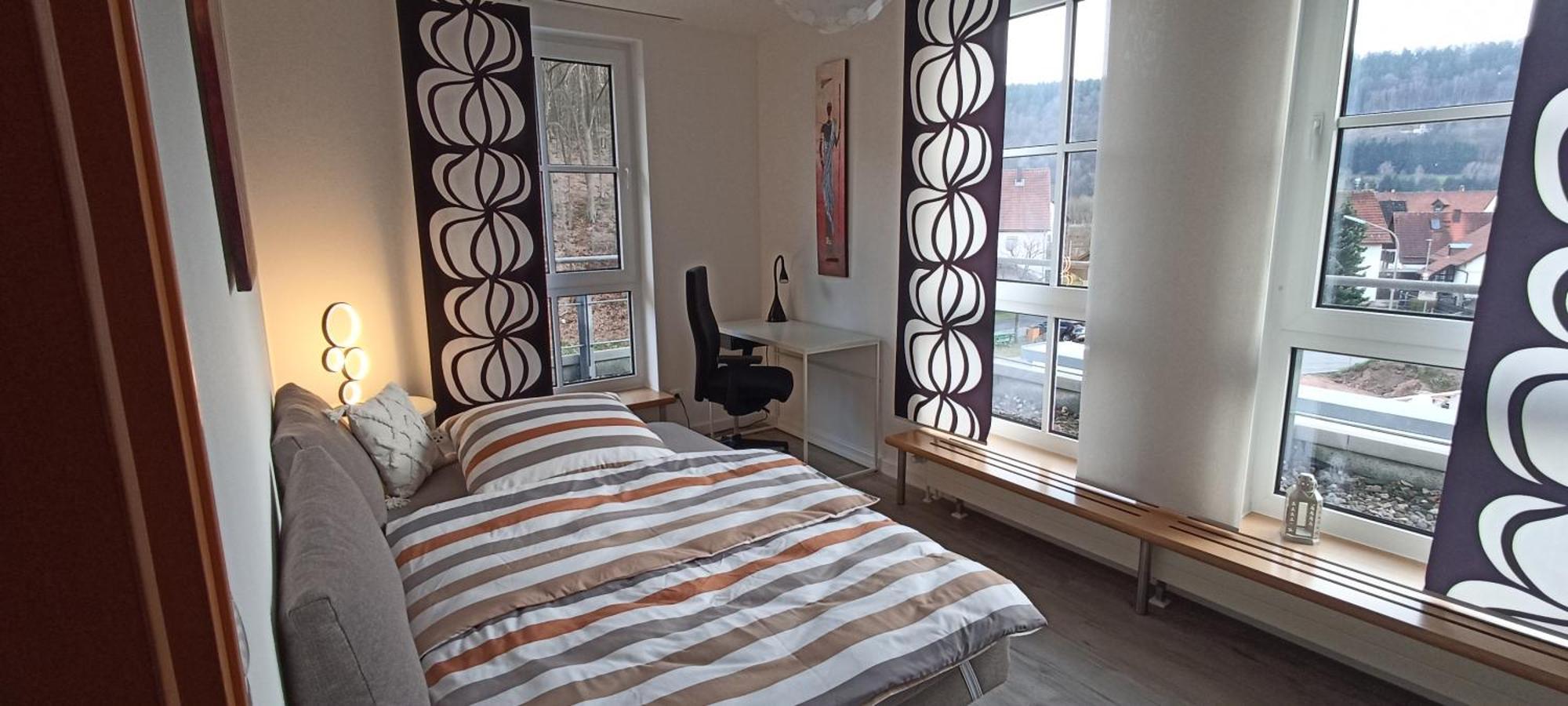 Grosszuegiges Helles Penthouse -Komplette Etage- Mit Balkon Und Stellplatz In Ruhiger Lage Kulmbach Exterior photo