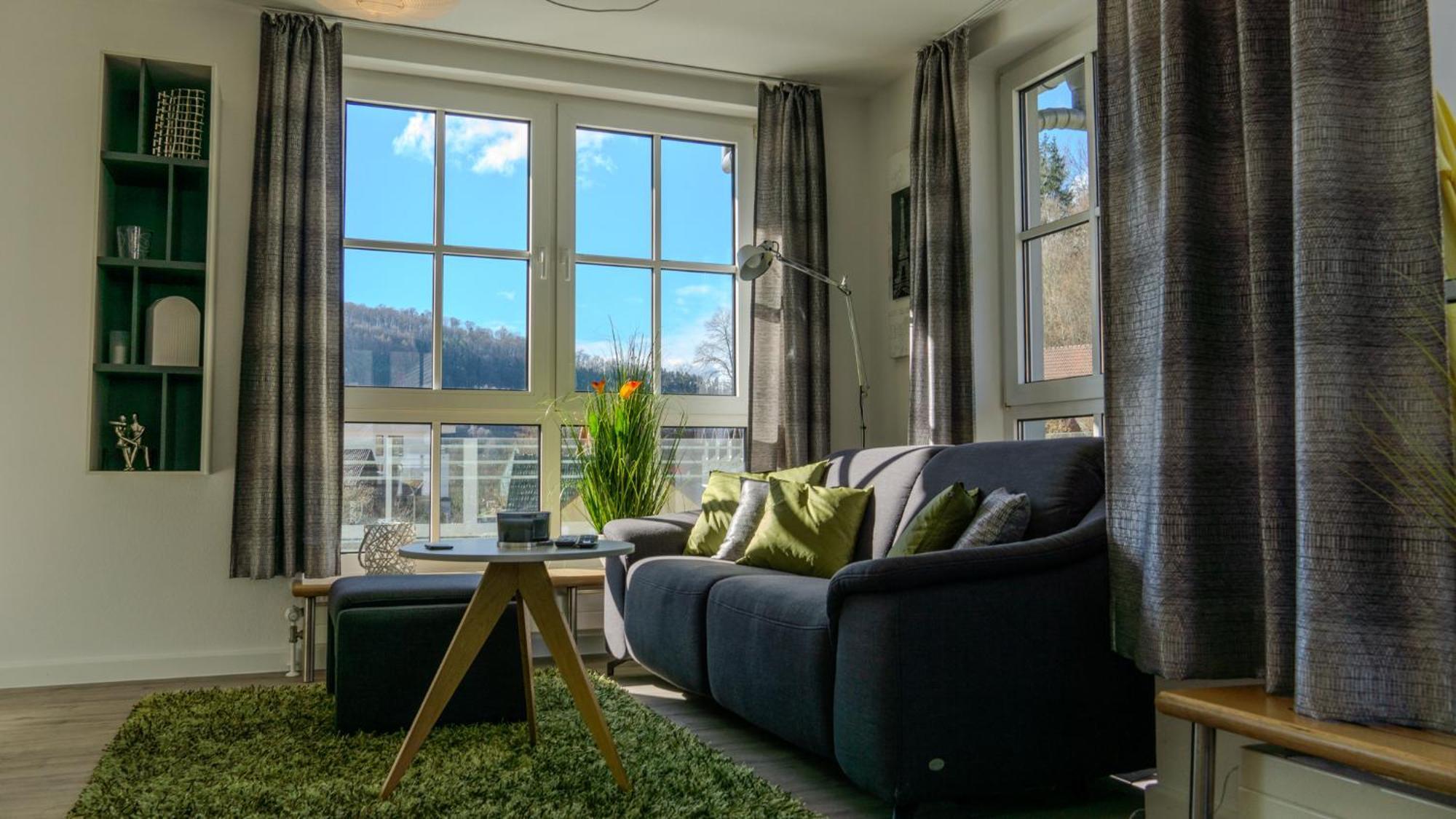 Grosszuegiges Helles Penthouse -Komplette Etage- Mit Balkon Und Stellplatz In Ruhiger Lage Kulmbach Exterior photo