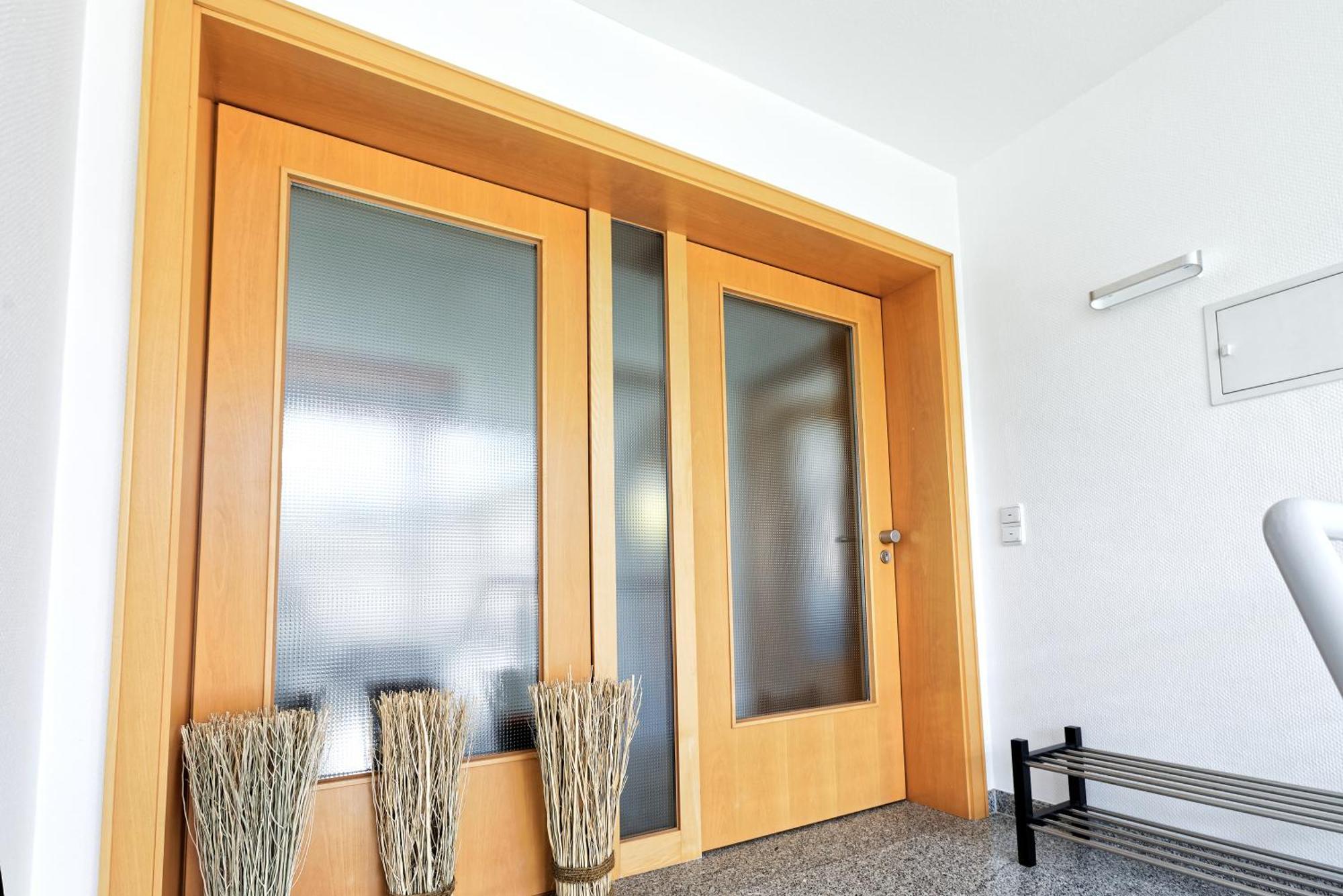 Grosszuegiges Helles Penthouse -Komplette Etage- Mit Balkon Und Stellplatz In Ruhiger Lage Kulmbach Exterior photo