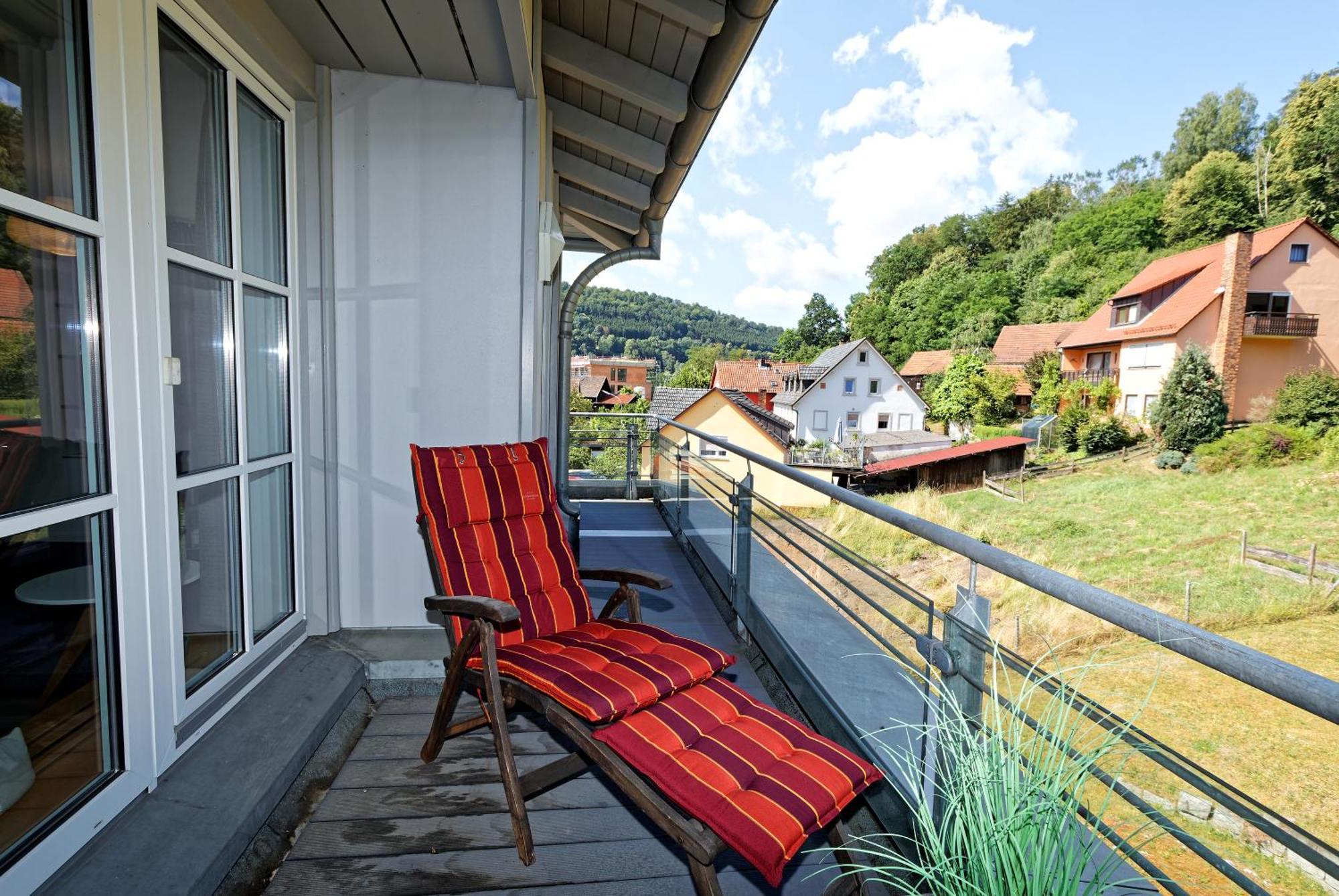 Grosszuegiges Helles Penthouse -Komplette Etage- Mit Balkon Und Stellplatz In Ruhiger Lage Kulmbach Exterior photo